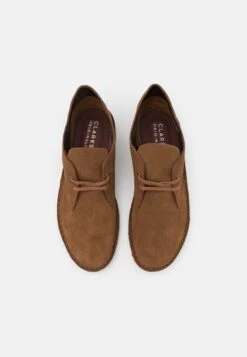 Clarks Originals Desert Boot - Zapatos Con Cordones - Light Brown 9 Clarks Originals Desert Boot - Zapatos Con Cordones - Light Brown -Ofertas Clarks Tienda 061b6c5e185c49f6a1dddd003edadf96