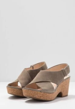 Clarks Maritsa Lara - Sandalias Con Plataforma - Sage -Ofertas Clarks Tienda 3862e11704714a579bf08e816f504173