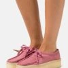 Clarks Originals Wallabee Cup - Zapatos Con Cordones - Pink