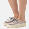 Clarks Originals Wallabee Cup- Sandalias Planas - Grey