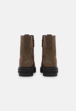 Clarks Orianna Cap - Botines Con Cordones - Dark Olive 9 Clarks Orianna Cap - Botines Con Cordones - Dark Olive -Ofertas Clarks Tienda 4e14fdbefeff4d31a55a03d219d041cf