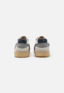 Clarks Originals Torrun - Zapatillas - Grey/White -Ofertas Clarks Tienda 78e9286be86a47f899df7486890ca08c