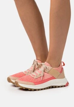 Clarks Atltrekknit Wp - Zapatillas - Peach Combi