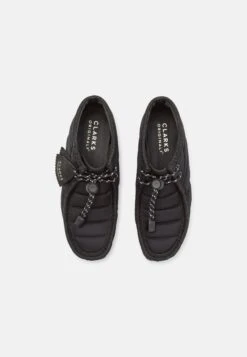 Clarks Originals Wallabee- Botines Bajos - Black Quilted 11 Clarks Originals Wallabee- Botines Bajos - Black Quilted -Ofertas Clarks Tienda 9d608d036ab24fd7b8d9025fa96c9619