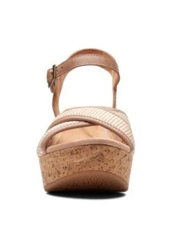 Clarks Elleri Plum - D - Sandalias De Cuña - Beige / Brown -Ofertas Clarks Tienda aadffec431ac4d31951c495f2b5bb59e