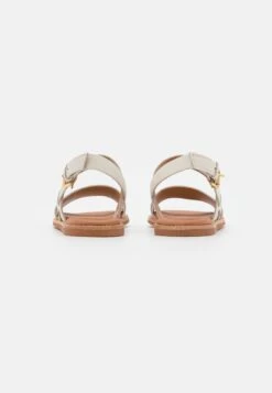 Clarks Karsea Strap - Sandalias - White 9 Clarks Karsea Strap - Sandalias - White -Ofertas Clarks Tienda c2047e491b8f4c6b9676c7bffe01389c