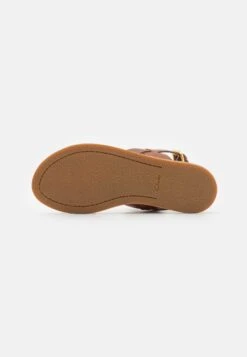 Clarks Karsea Strap - Sandalias - Tan Combi -Ofertas Clarks Tienda c25e11bb114e4075851081f1e8b7c2f7