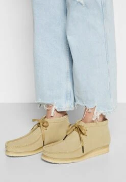 Clarks Originals Botines Bajos - Hellbraunes Veloursleder -Ofertas Clarks Tienda f2ff51edfcce4e349b258027239b9b4c