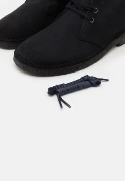 Clarks Originals Desert Boot - Zapatos Con Cordones - Navy -Ofertas Clarks Tienda ffb45e76a2e94418b0d39aa4f621e5fa